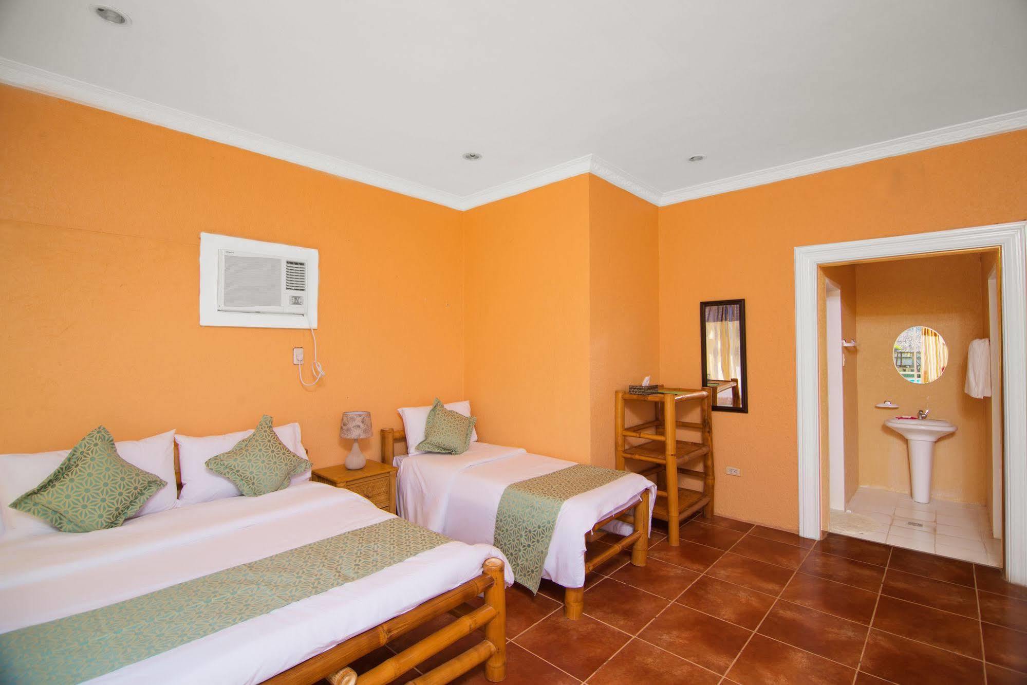 Acqua Dive Bed & Breakfast Zamboanguita  Bagian luar foto